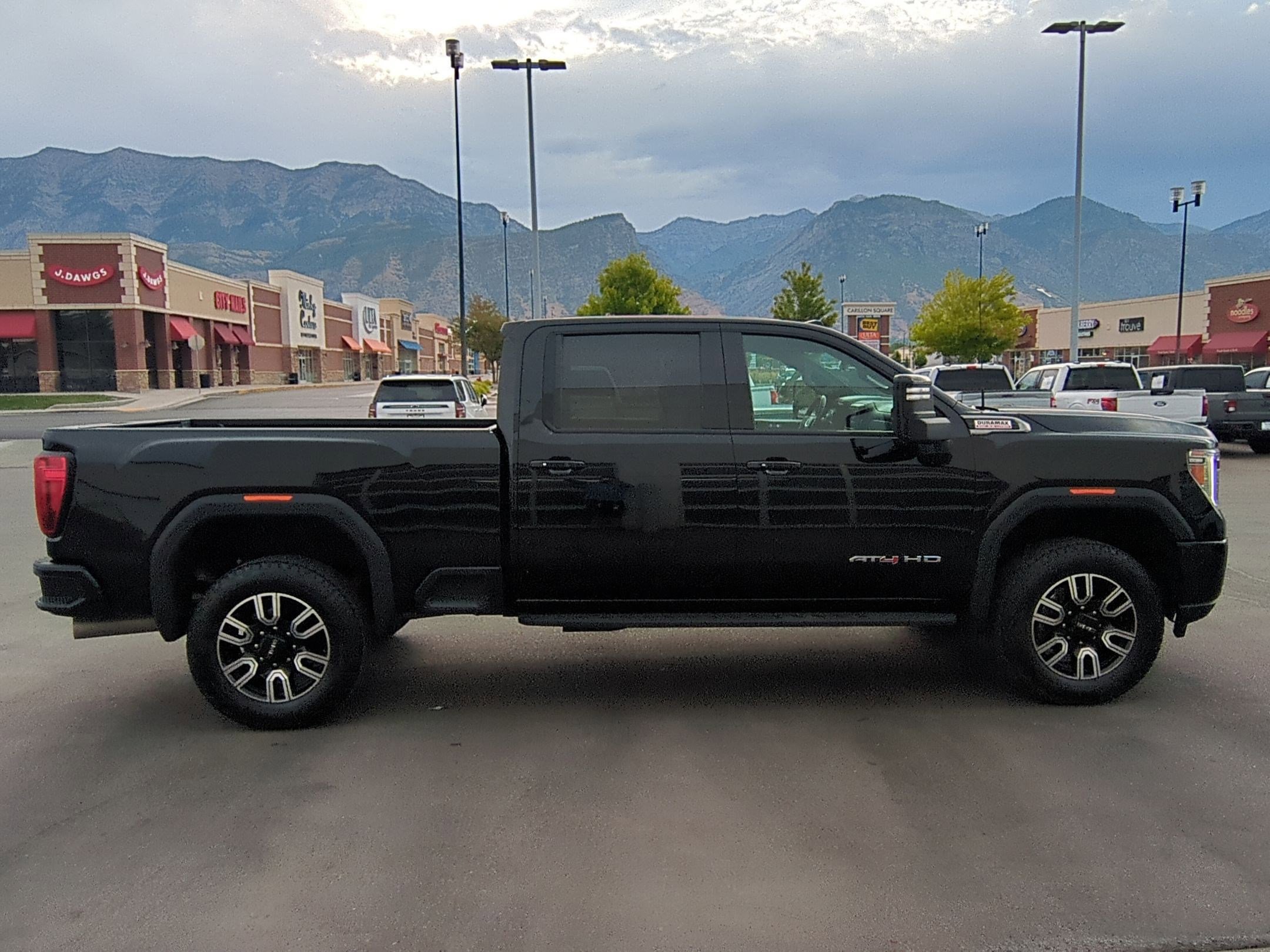 2022 Gmc Sierra HD AT4 photo 2