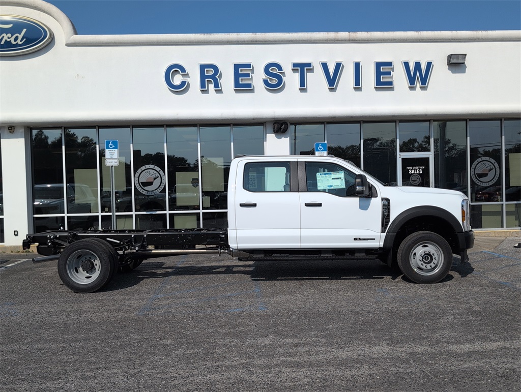 2026 Ford F-550 photo 4