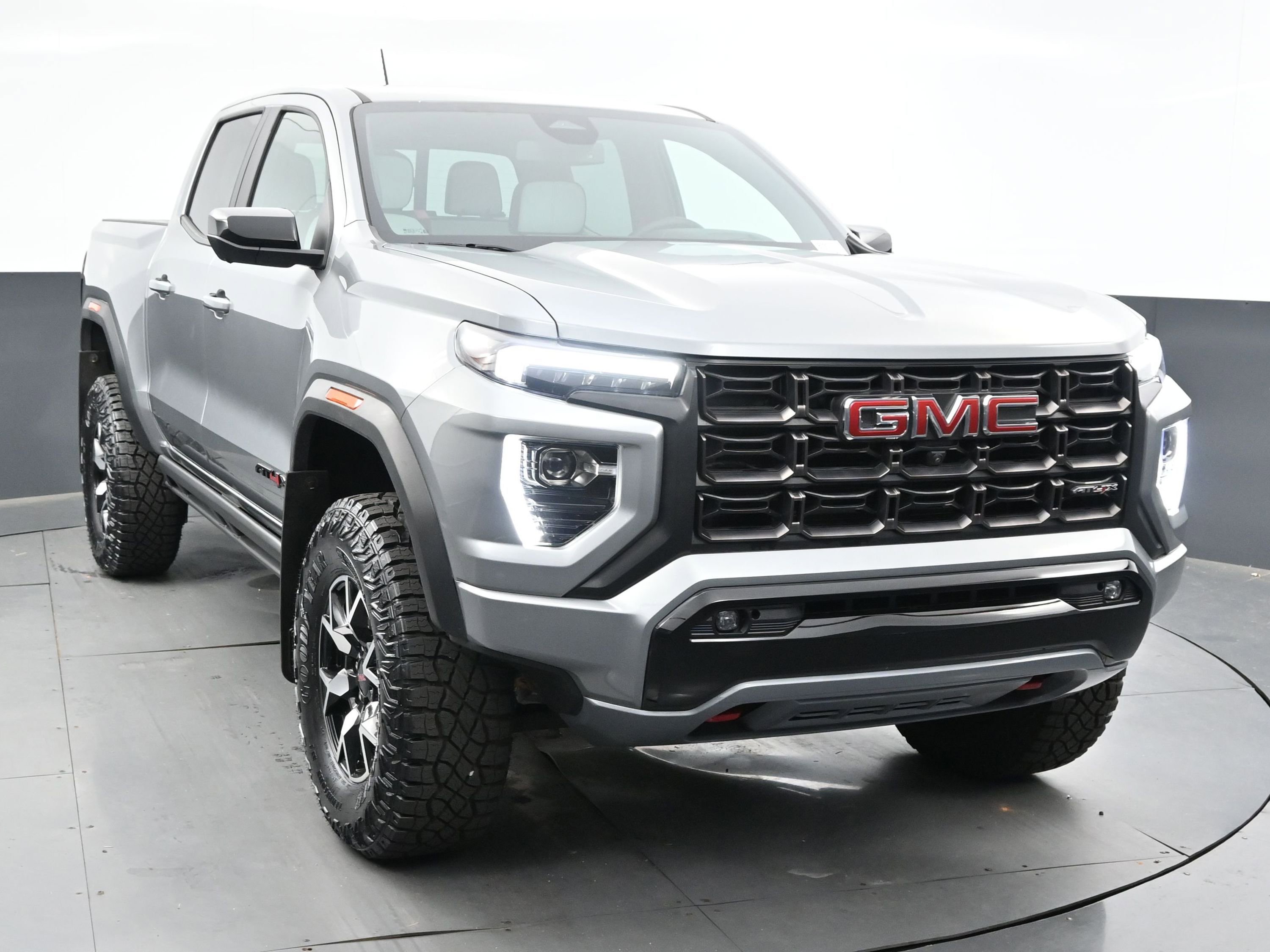 2023 Gmc Canyon AT4X photo 2