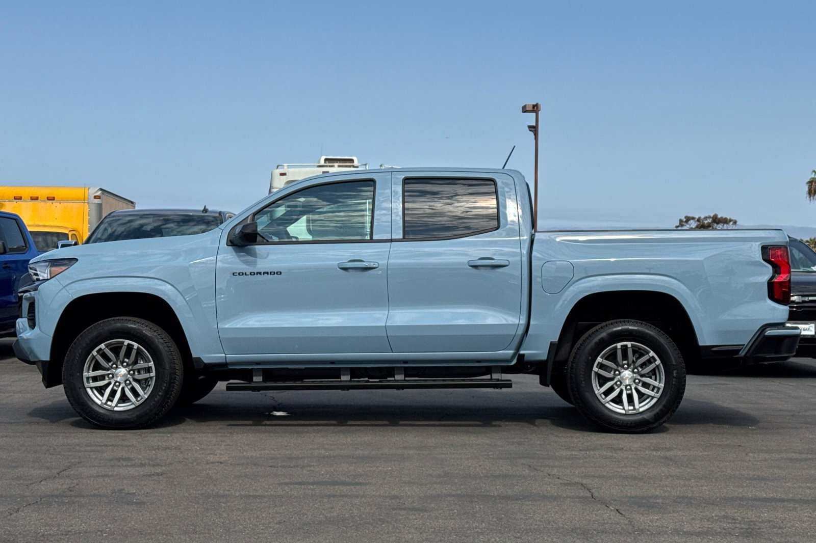 2025 Chevrolet Colorado Work Truck LT photo 7