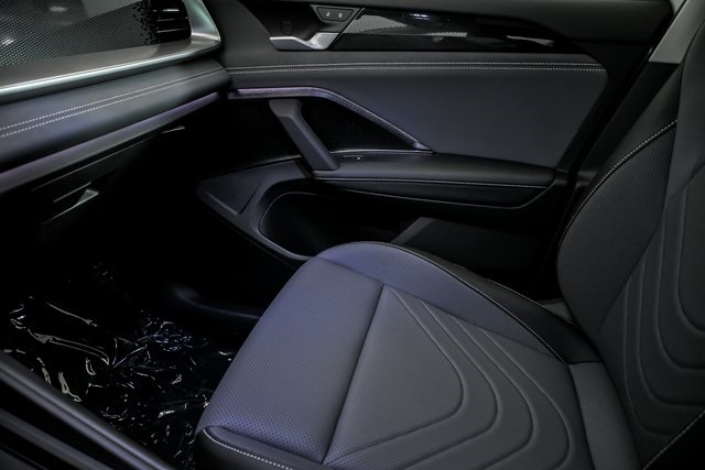 2025 Volkswagen Tiguan SE photo 15