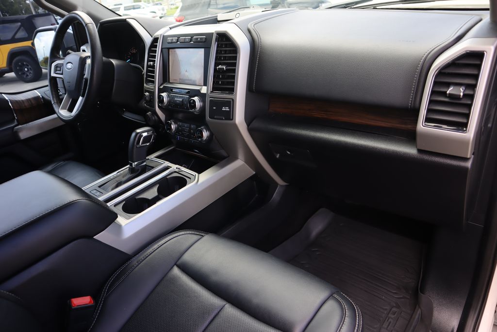 2019 Ford F-150 Lariat photo 28