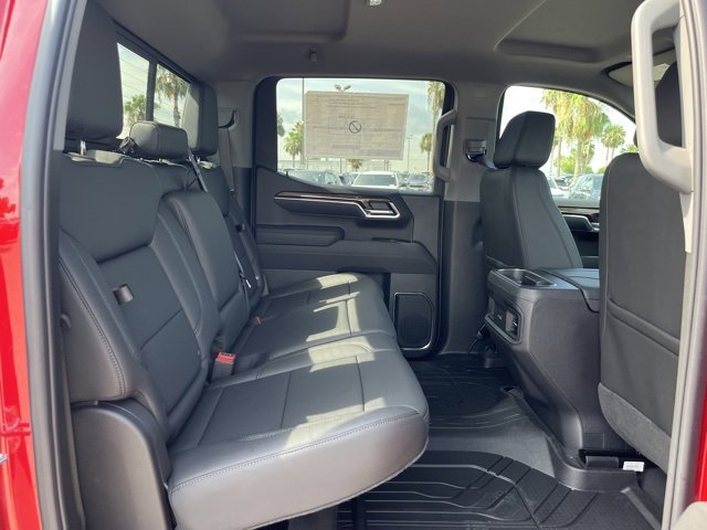 2025 Chevrolet Silverado 1500 RST photo 18