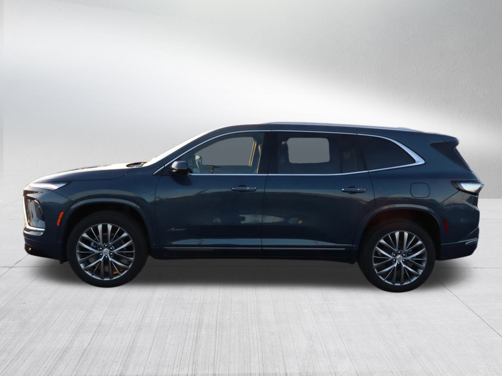2026 Buick Enclave Avenir photo 2
