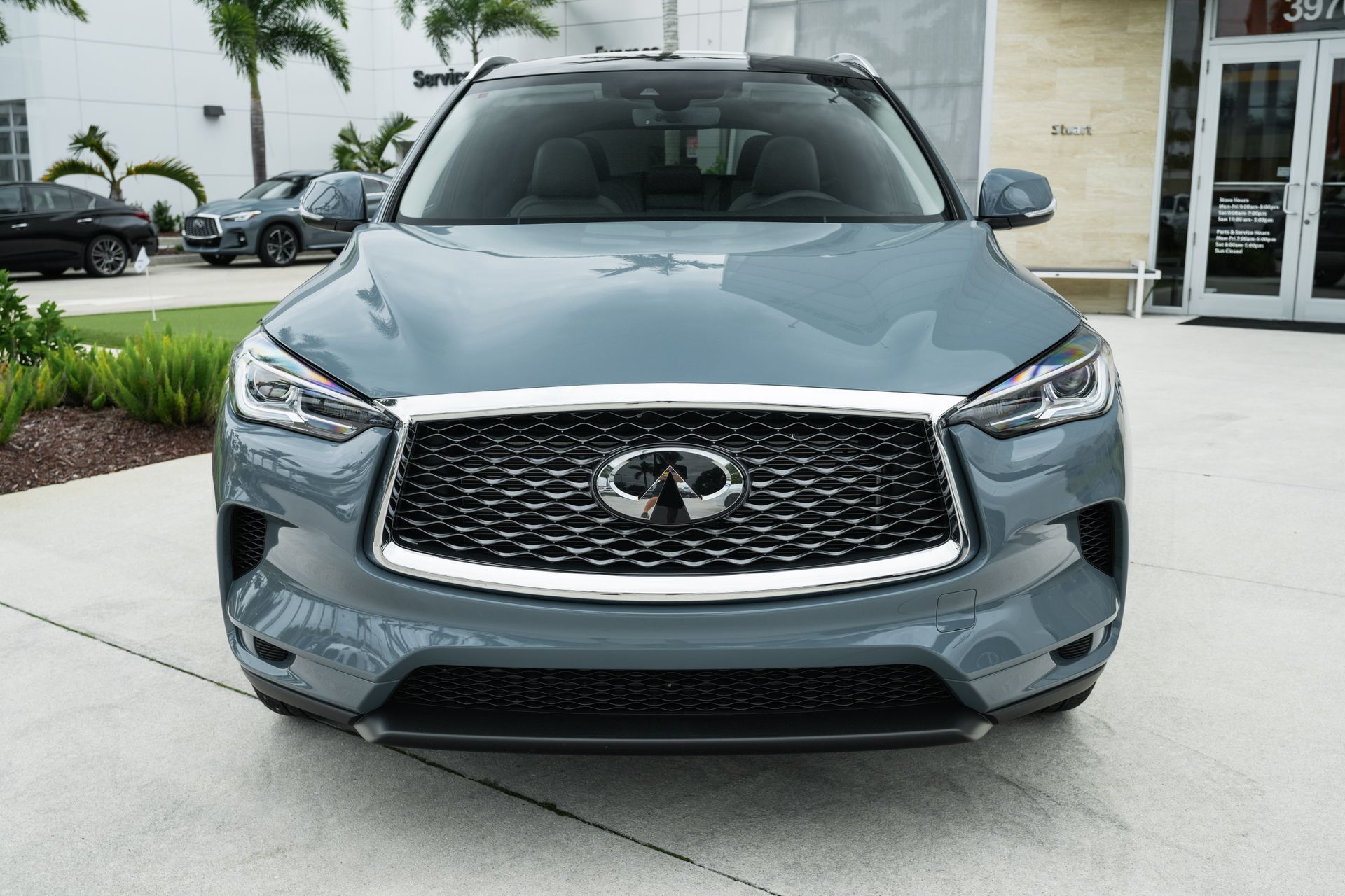 2025 Infiniti QX50 Luxe photo 3
