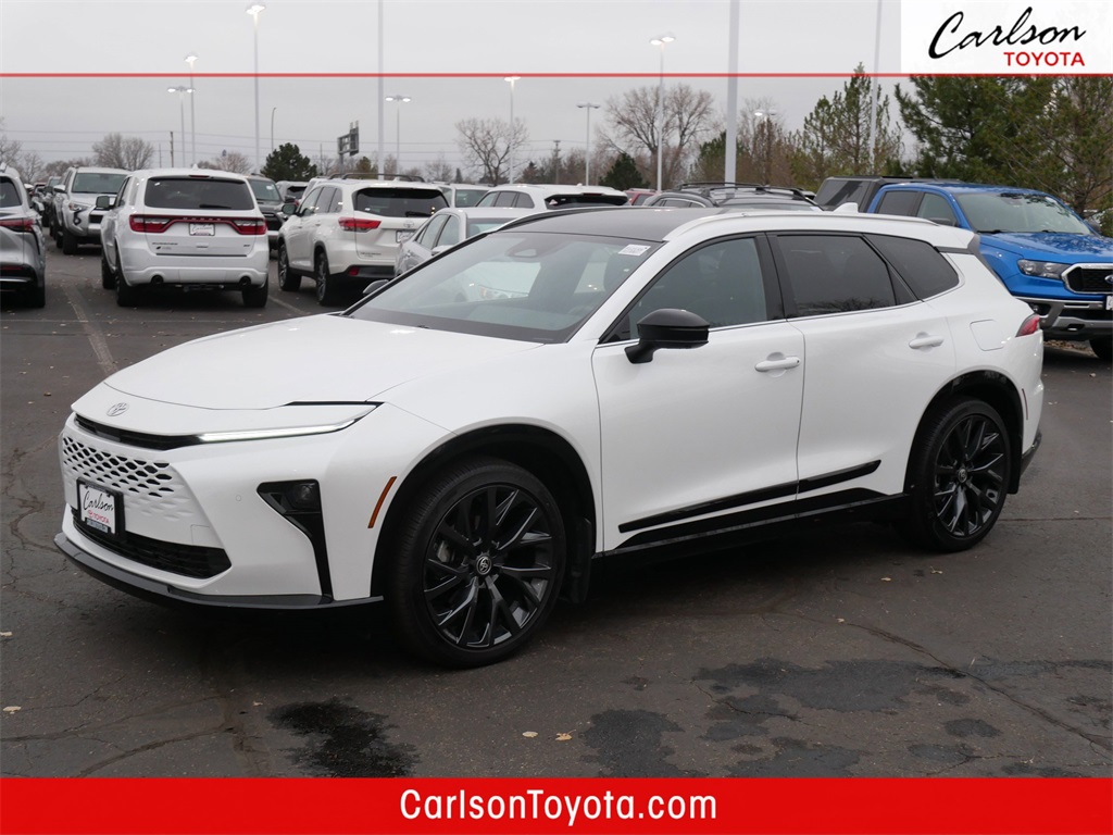 2025 Toyota Crown Signia Limited's photo