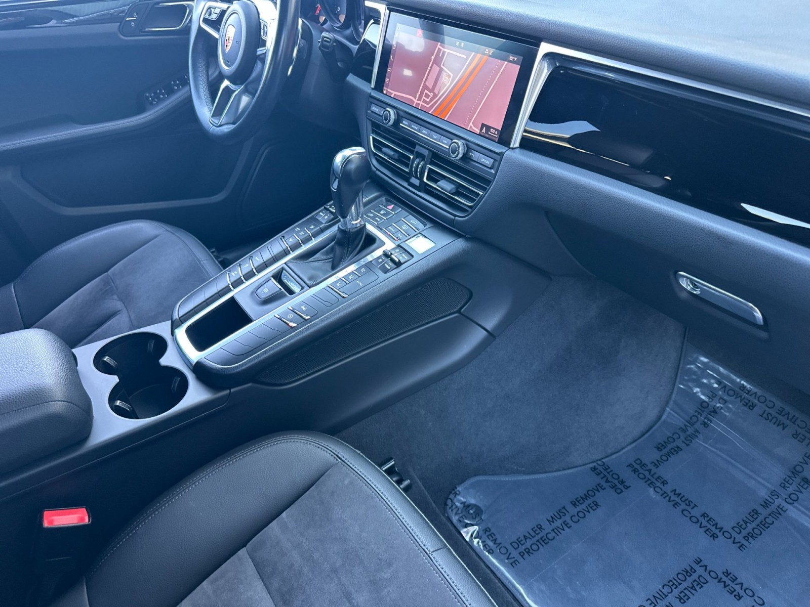 2019 Porsche Macan photo 16
