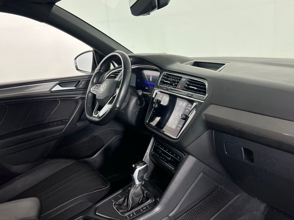 2023 Volkswagen Tiguan SE R-Line Black photo 27