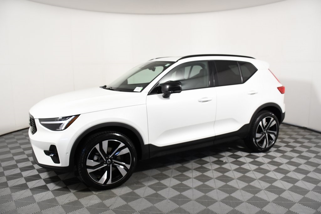 Used 2025 Volvo XC40 Plus with VIN YV4L12UC6S2499630 for sale in Richfield, Minnesota