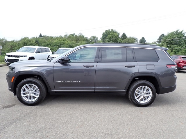 2025 Jeep Grand Cherokee Laredo X photo 2