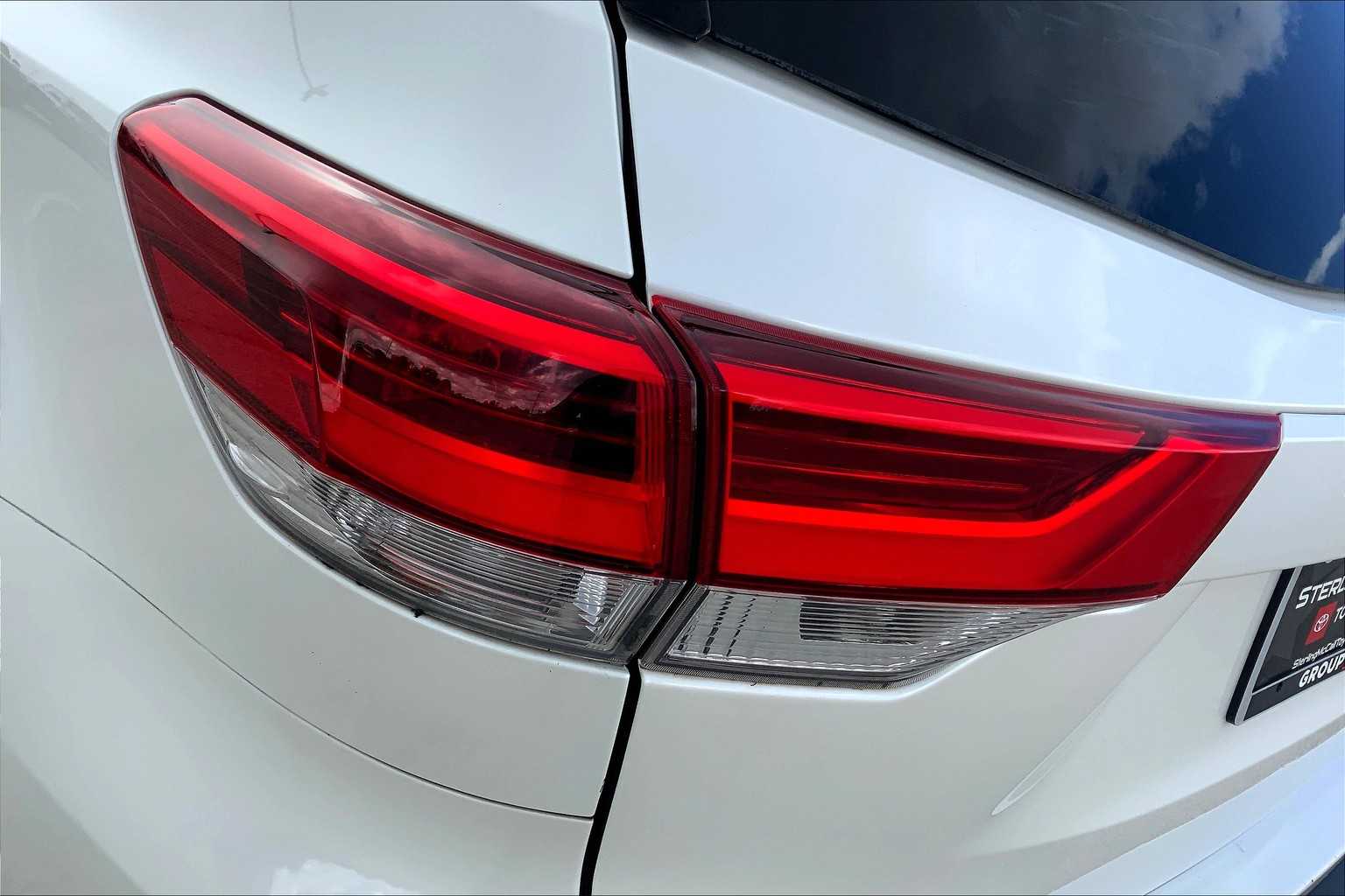 2017 Toyota Highlander XLE photo 20
