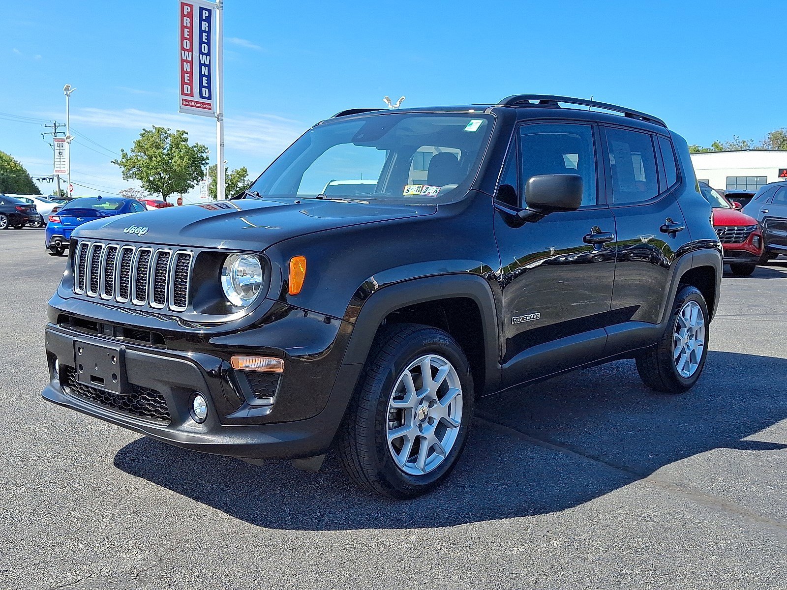 2022 Jeep Renegade Latitude photo 3