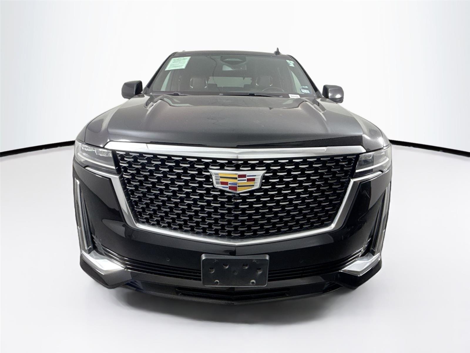 2022 Cadillac Escalade Luxury photo 3