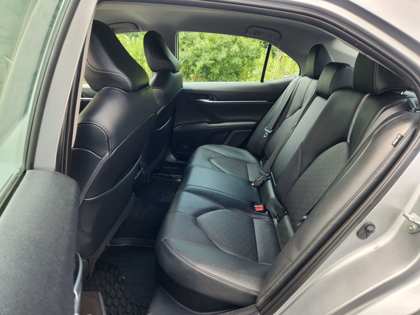 2022 Toyota Camry Hybrid XSE photo 25