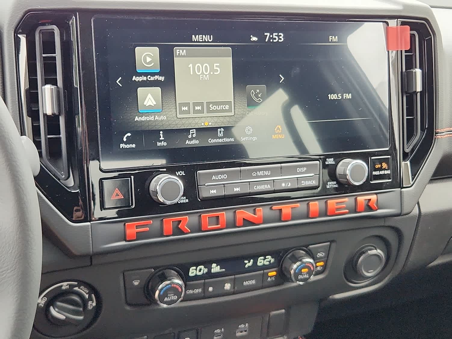 2025 Nissan Frontier PRO-4X photo 13