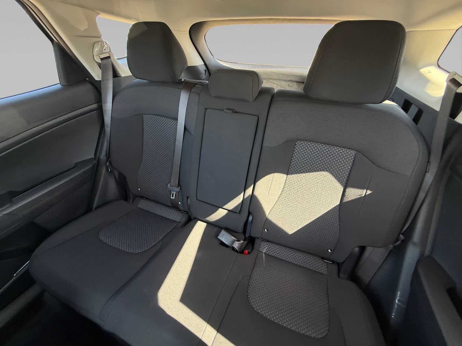 2026 Kia Sportage Hybrid LX photo 13