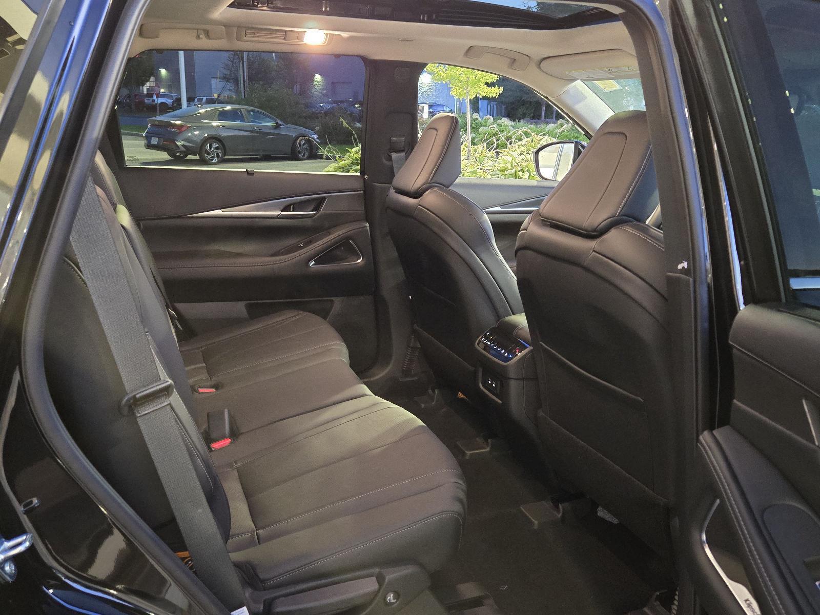 2026 Infiniti QX60 Luxe AWD photo 18
