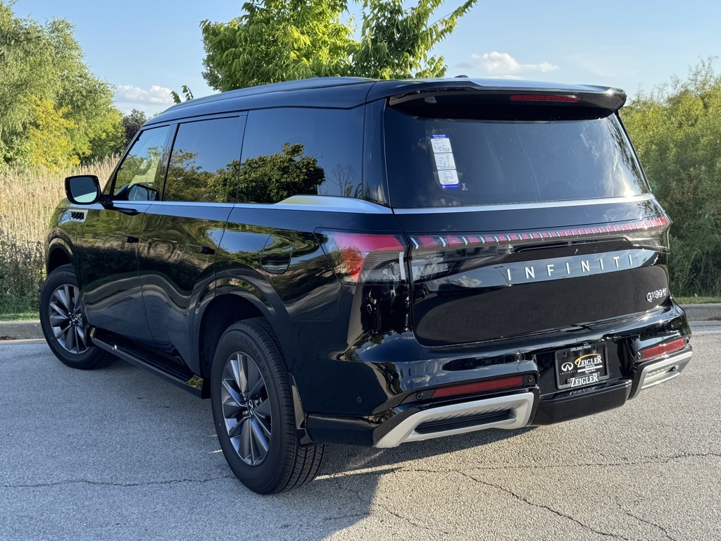 2026 Infiniti QX80 Pure photo 3