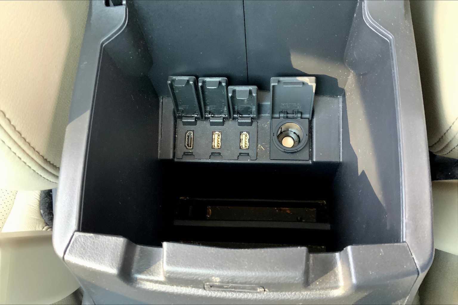 2016 Honda CR-V Touring photo 31
