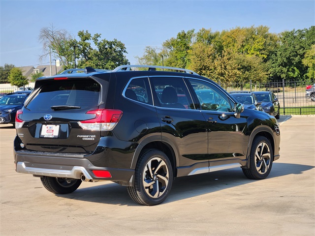 2022 Subaru Forester Touring photo 6