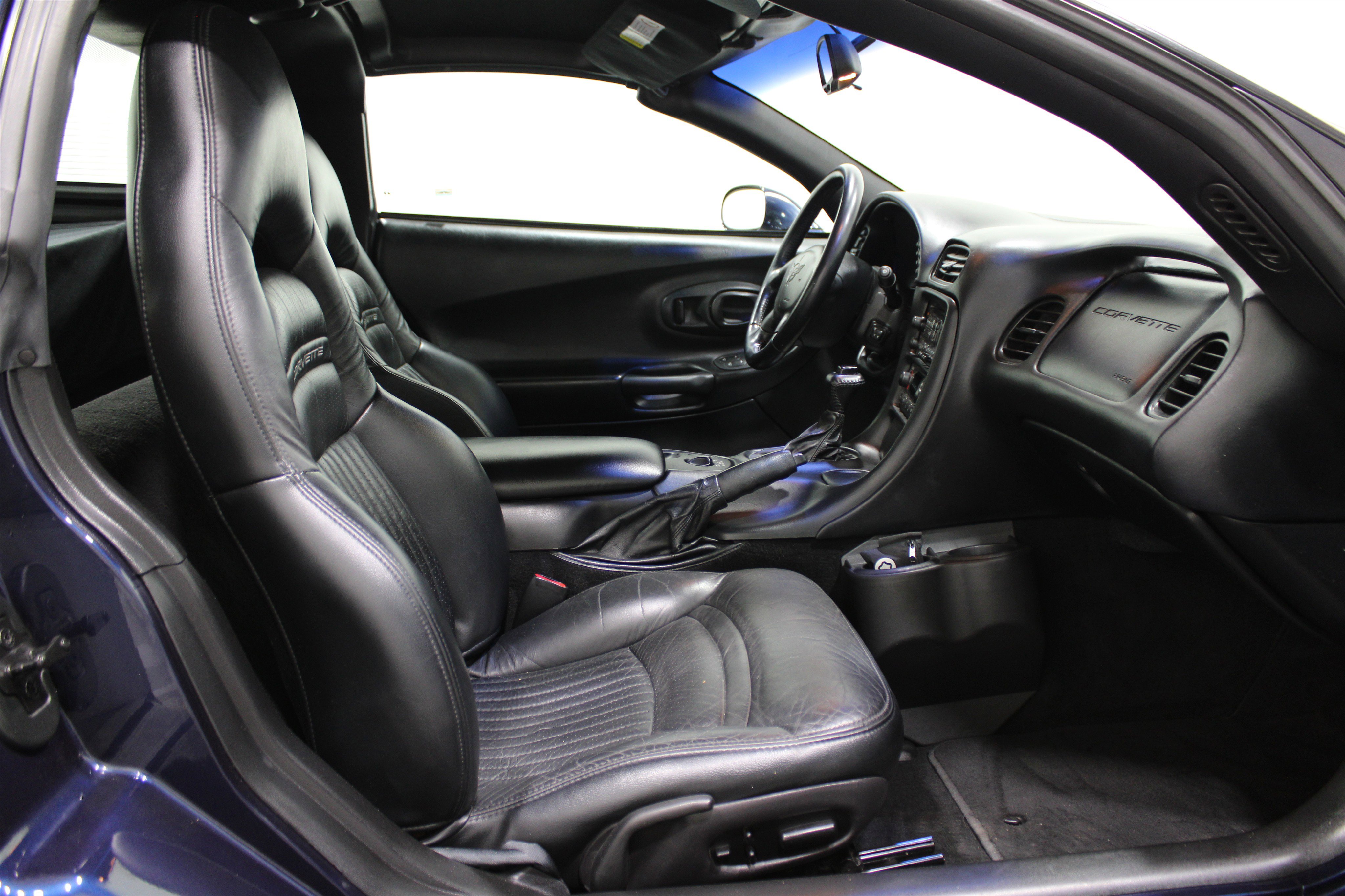 2000 Chevrolet Corvette Base photo 3