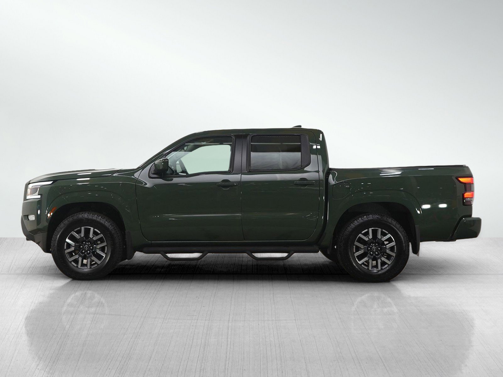 Used 2024 Nissan Frontier SL with VIN 1N6ED1EK7RN673164 for sale in Burnsville, Minnesota