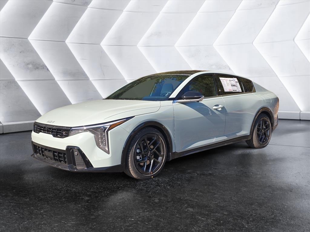 2025 Kia K4 GT-Line Turbo's photo