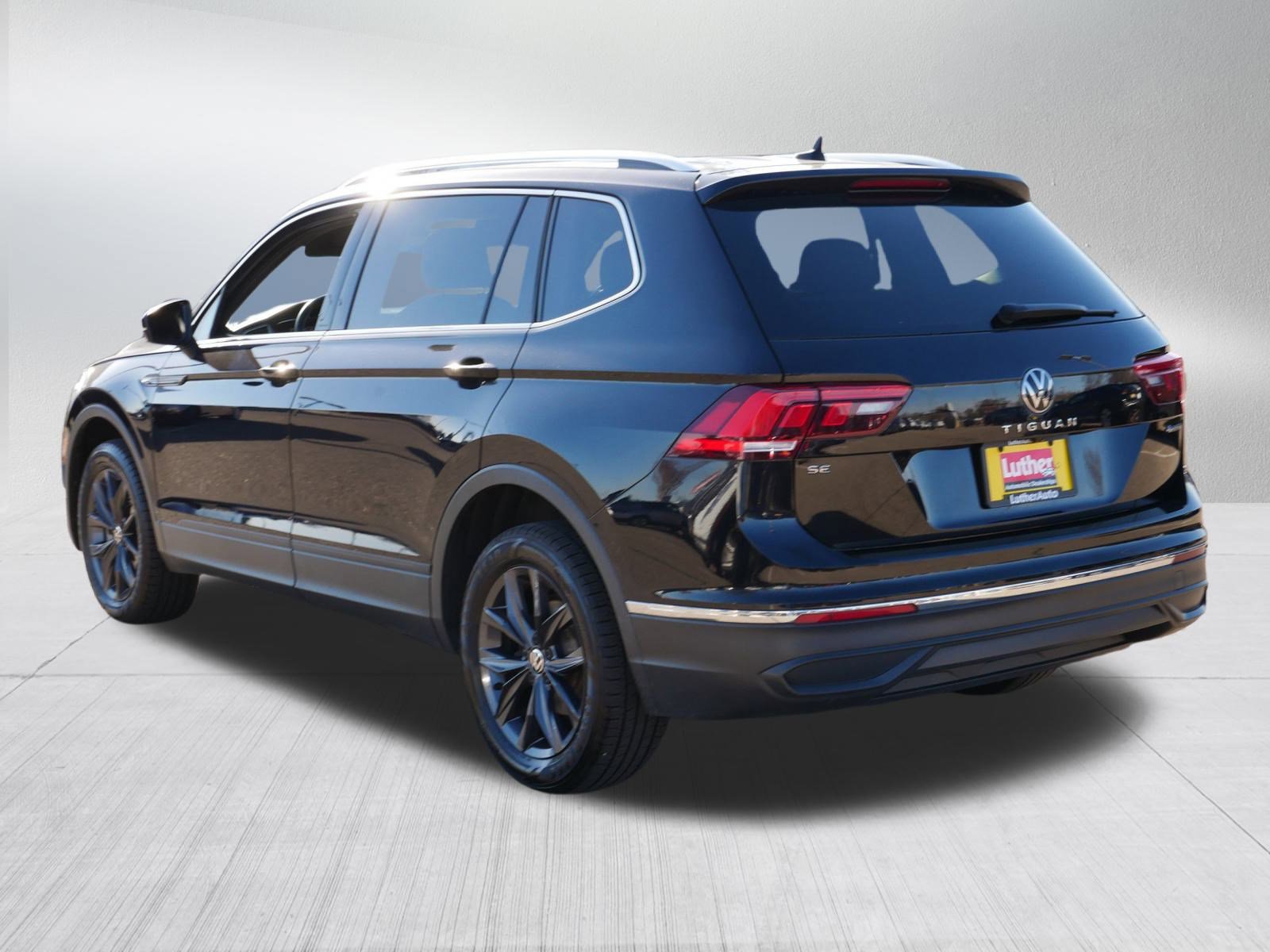 2022 Volkswagen Tiguan SE photo 4
