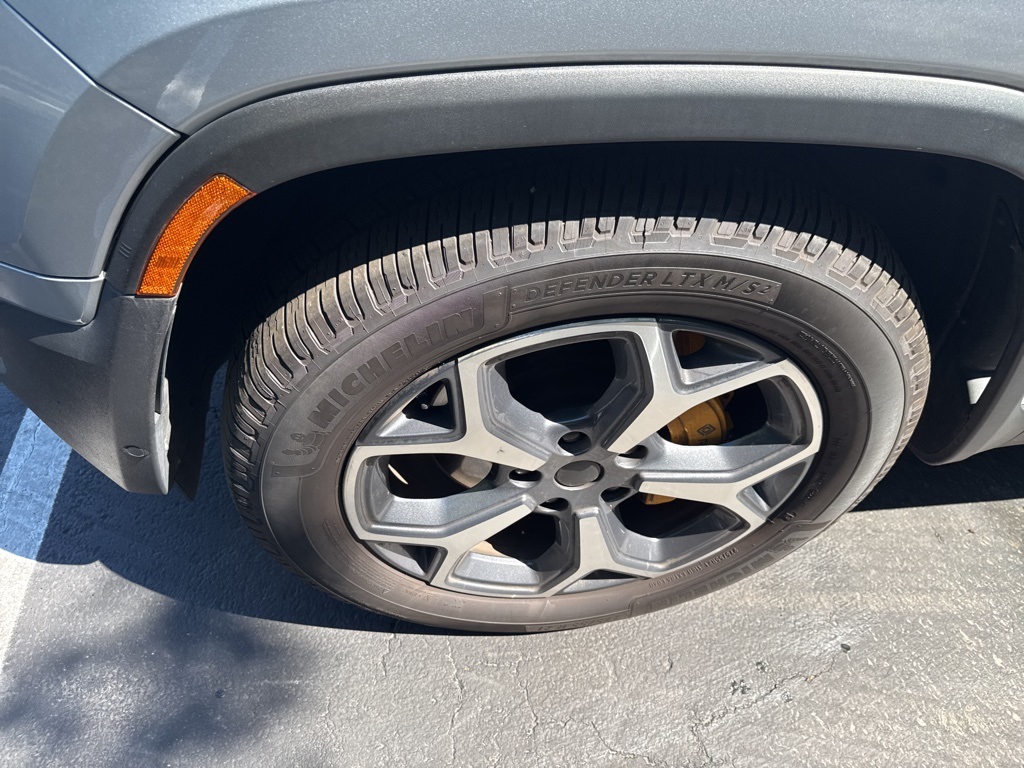 2023 Rivian R1T Adventure photo 2