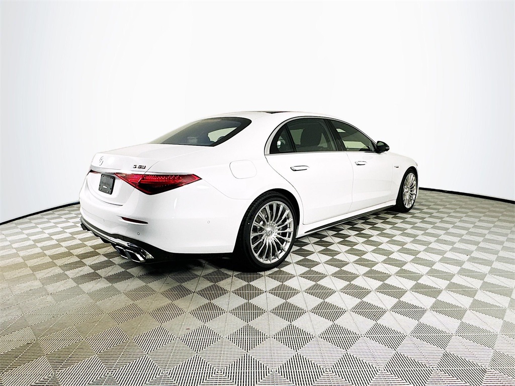 2026 Mercedes Benz S 63 e AMG photo 7