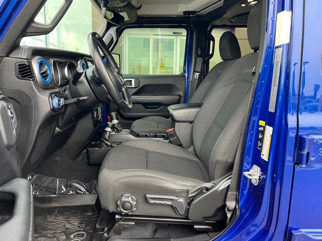 2020 Jeep Wrangler Unlimited Sahara photo 5