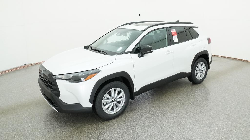 2026 Toyota Corolla Cross LE's photo