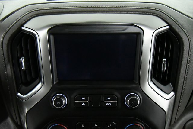 2019 Chevrolet Silverado 1500 RST photo 3