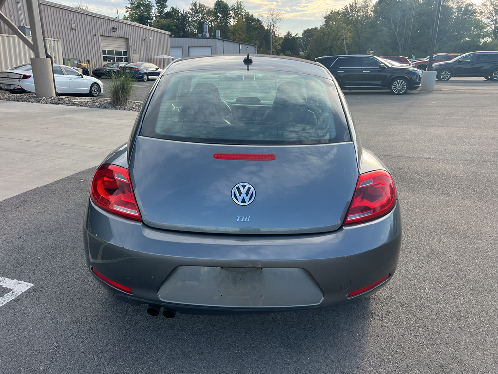 2013 Volkswagen Beetle TDI photo 3