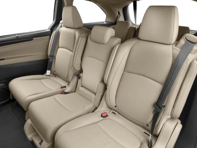 2018 Honda Odyssey Touring photo 12