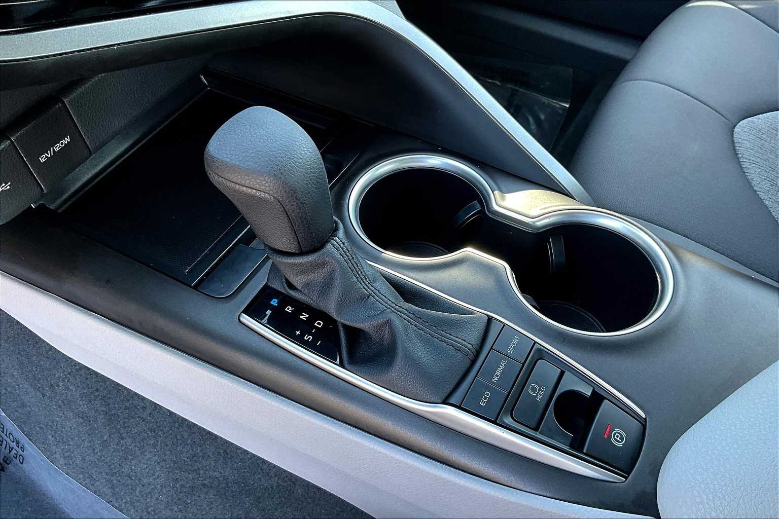 2023 Toyota Camry LE photo 15