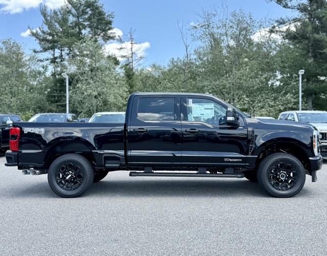 2025 Ford F-250 Lariat photo 3
