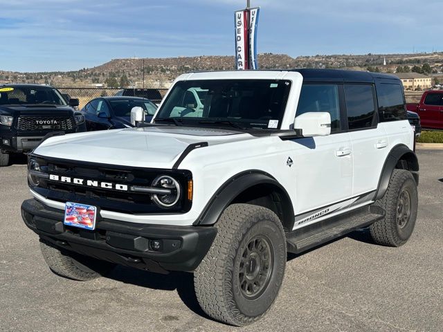 2025 Ford Bronco 4-Door Outer Banks's photo