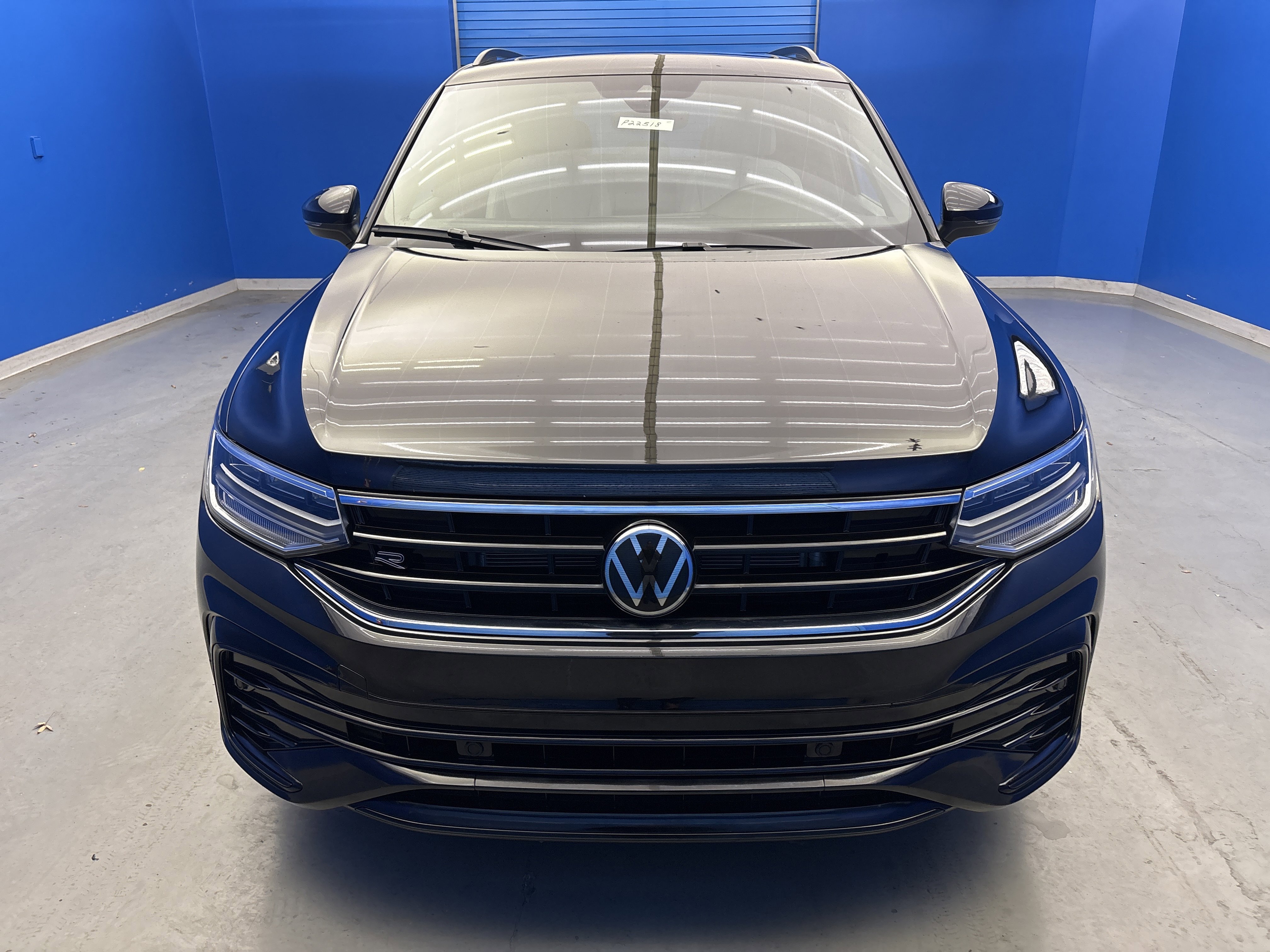 2024 Volkswagen Tiguan SE R-Line Black photo 2