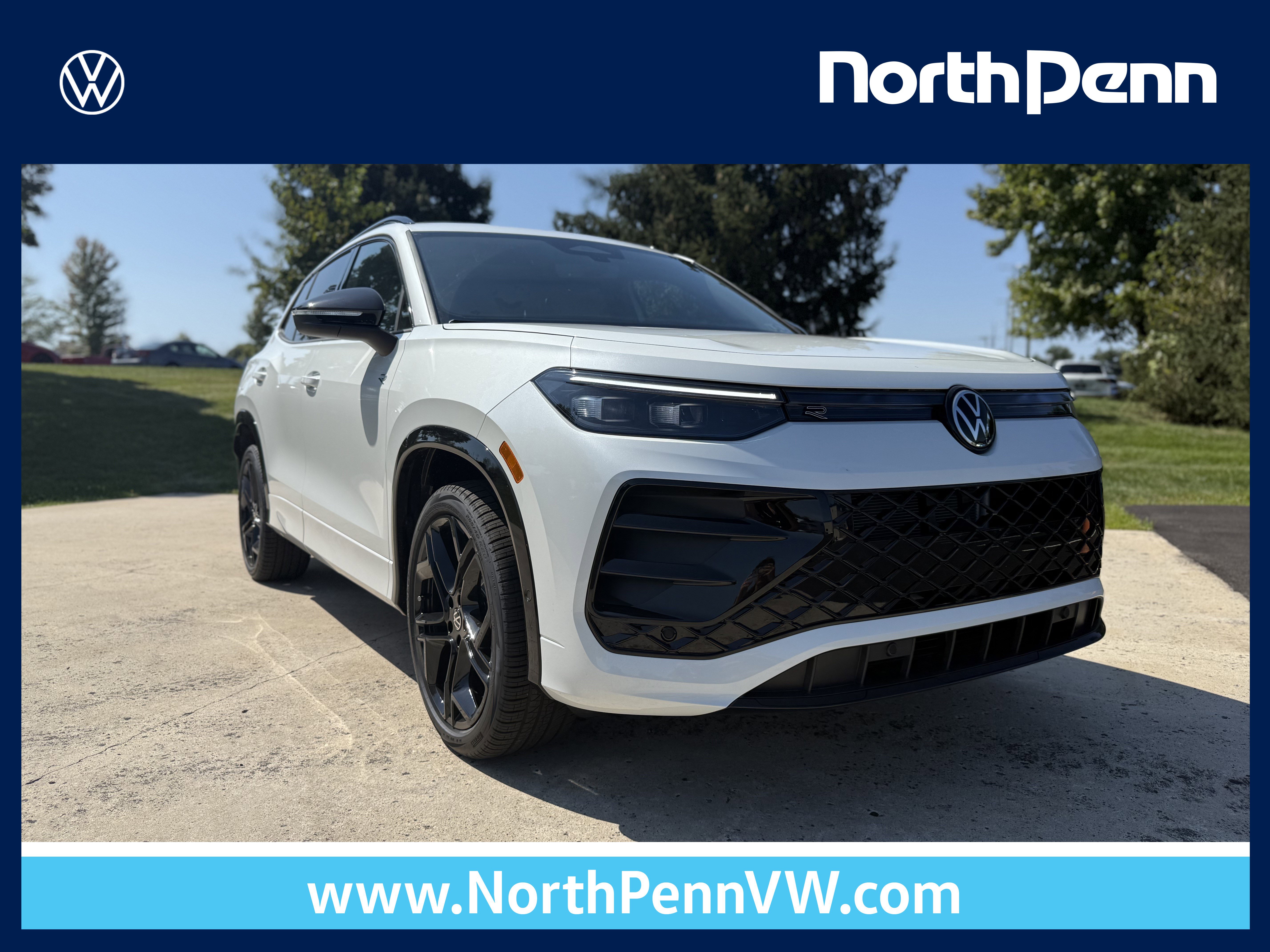 2026 Volkswagen Tiguan SE R-LINE BLACK's photo