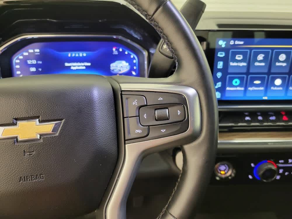 2023 Chevrolet Silverado 1500 LT photo 5