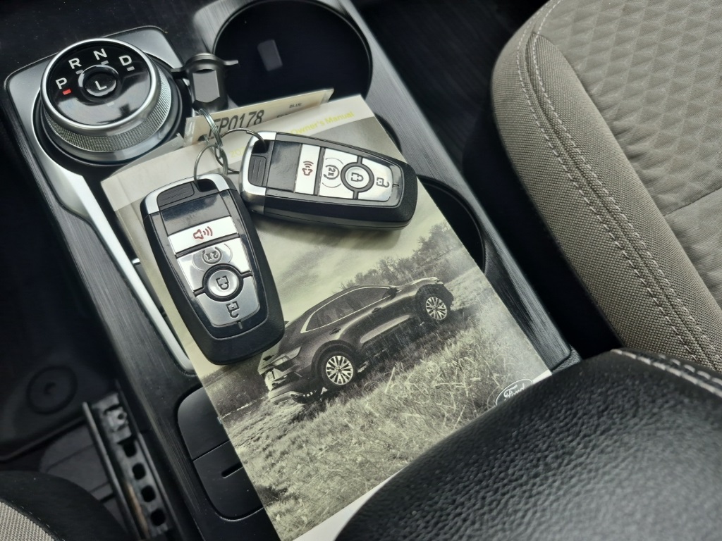 2022 Ford Escape SE photo 22