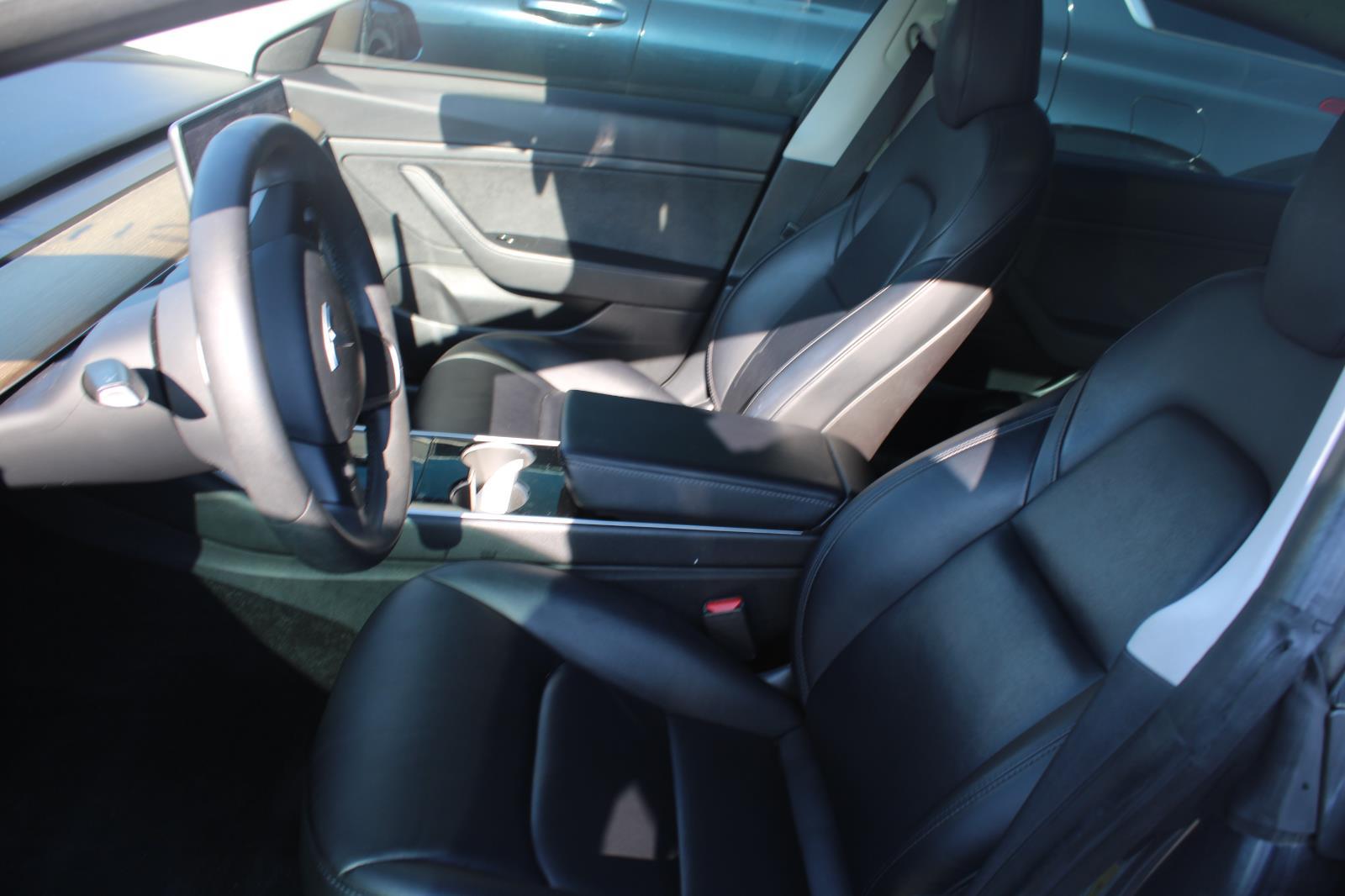 2020 Tesla Model 3 photo 8