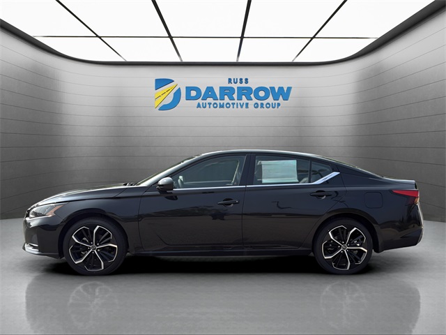 2025 Nissan Altima 2.5 SR photo 2