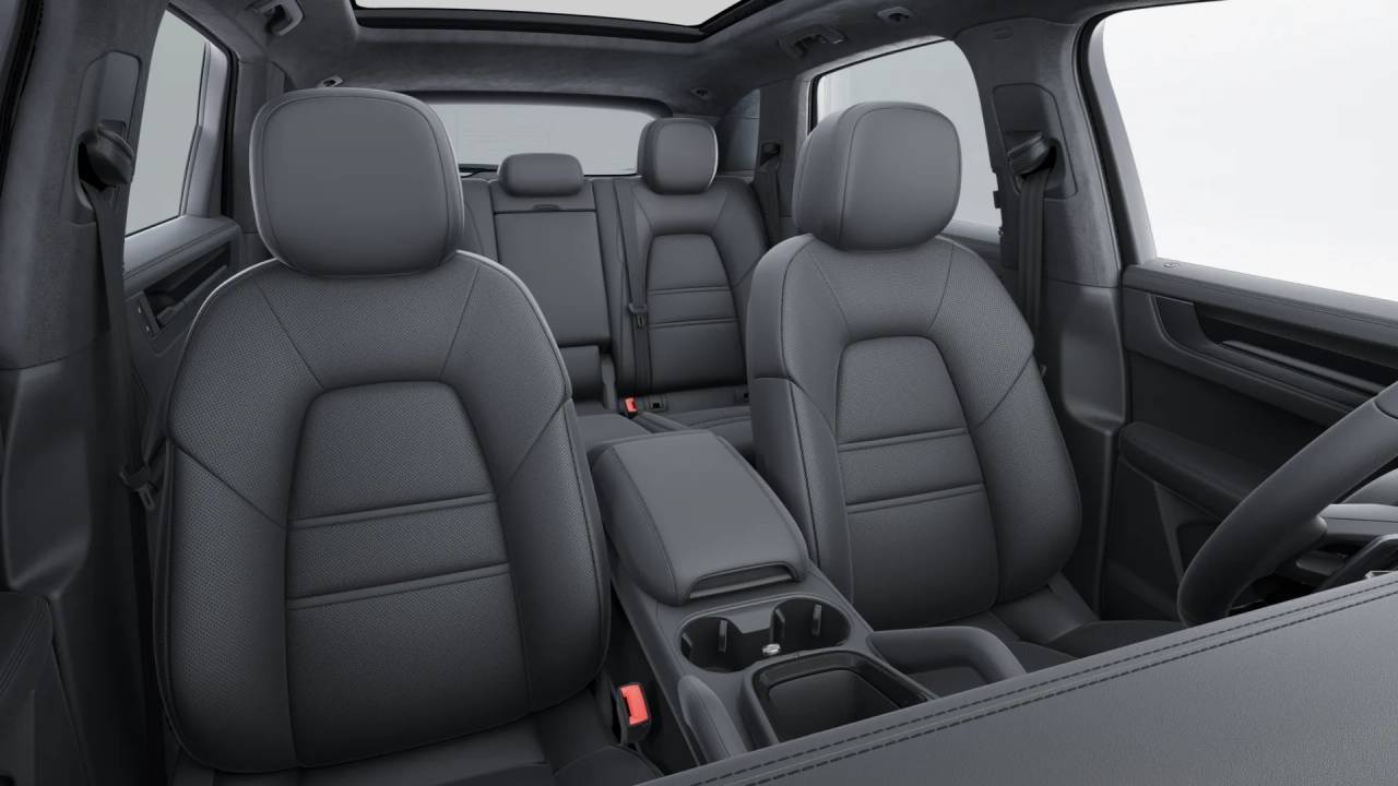 2025 Porsche Cayenne GTS photo 11