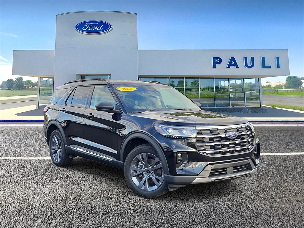 2025 Ford Explorer Active's photo
