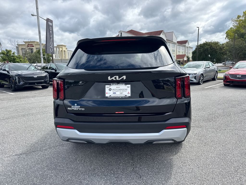 2026 Kia Sorento LX photo 4