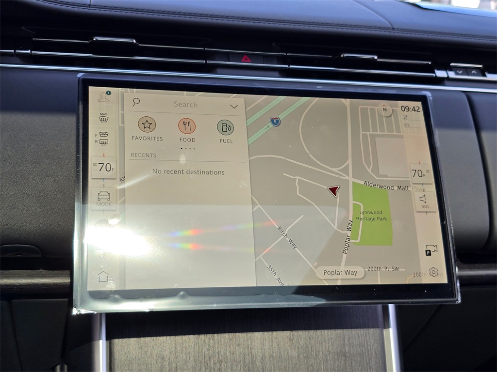 2025 Land Rover Range Rover SE photo 14