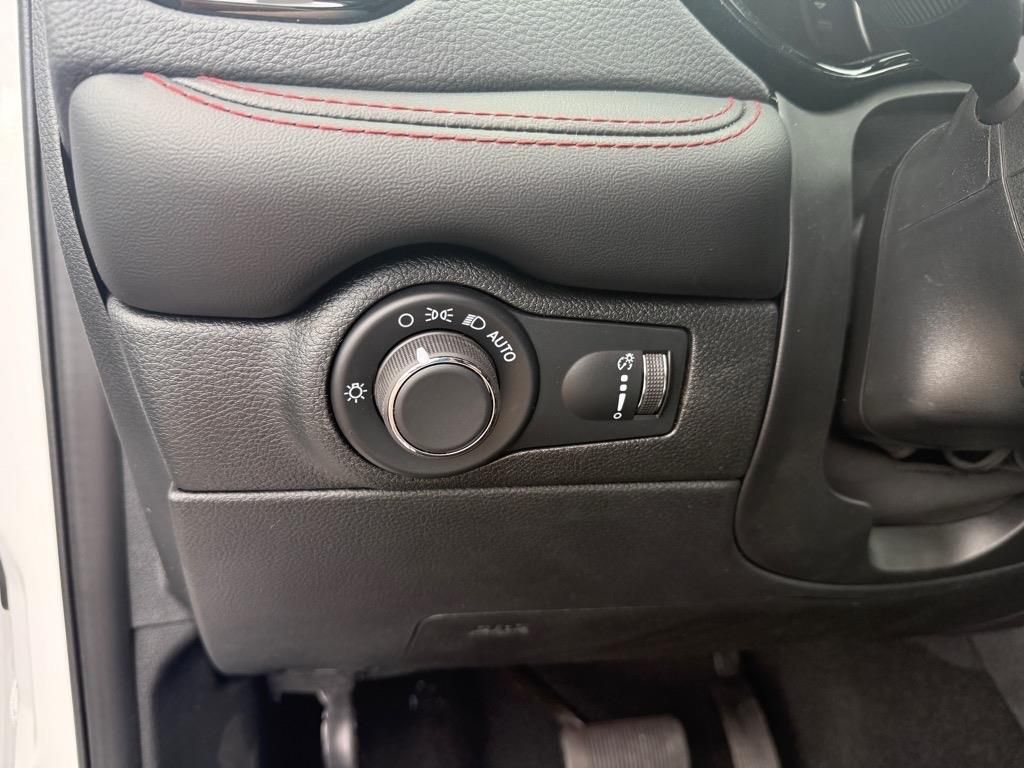 2025 Dodge Durango R/T Plus photo 11