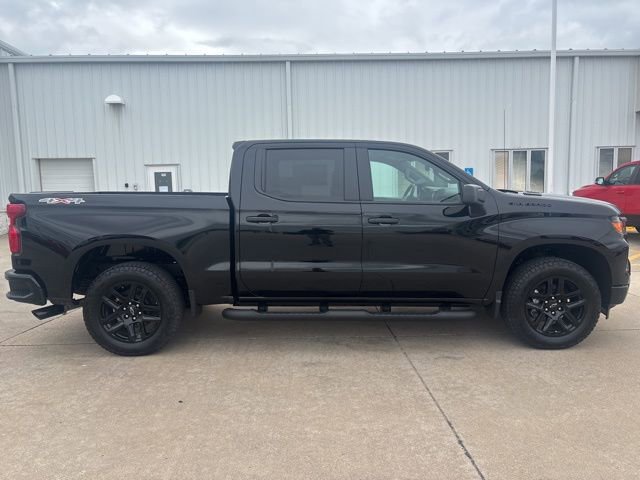 2025 Chevrolet Silverado 1500 Custom photo 4